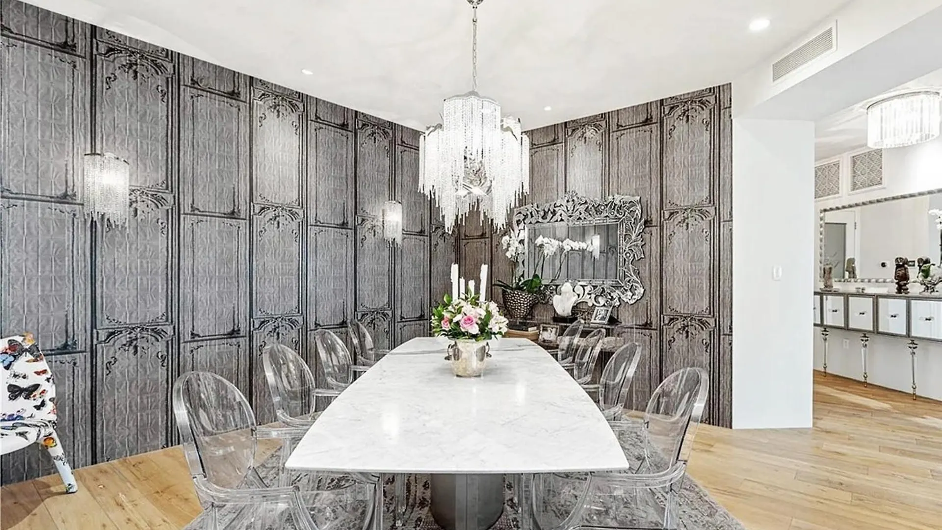 Luxurious Four-Bedroom Penthouse Лас-Вегас США