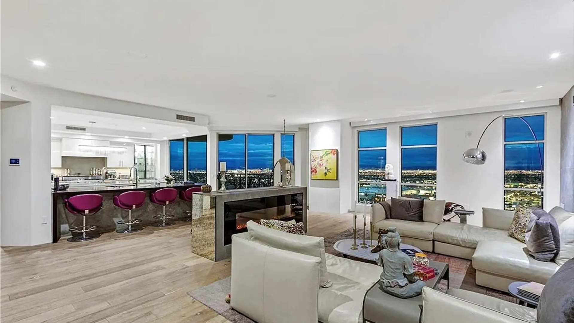 Luxurious Four-Bedroom Penthouse Лас-Вегас 0*,