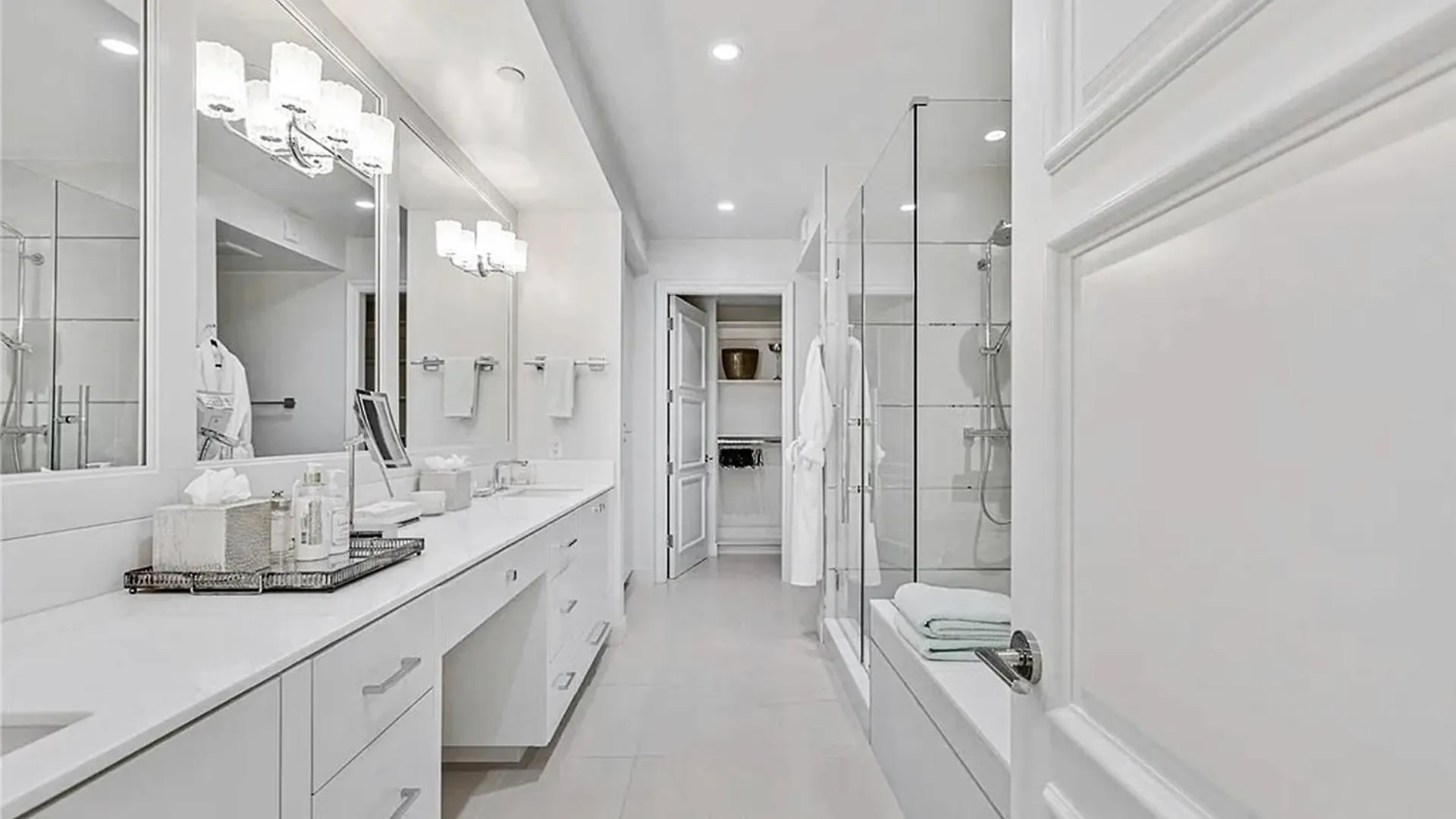 Luxurious Four-Bedroom Penthouse Лас-Вегас США